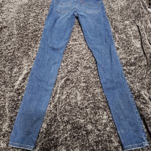 Levi Blue Skinny Jeans 710 26
